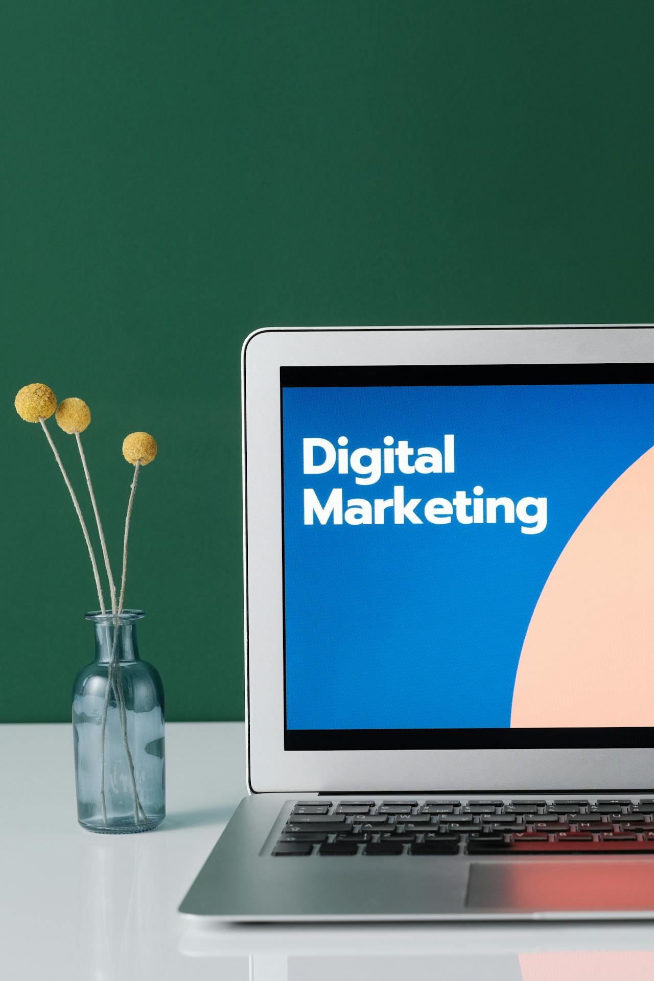 Sidee Dhalinyarada Soomaaliyeed Uga Faa’iidaysan Karaan Suuq-geynta Dijitaalka ah (Digital Marketing)?