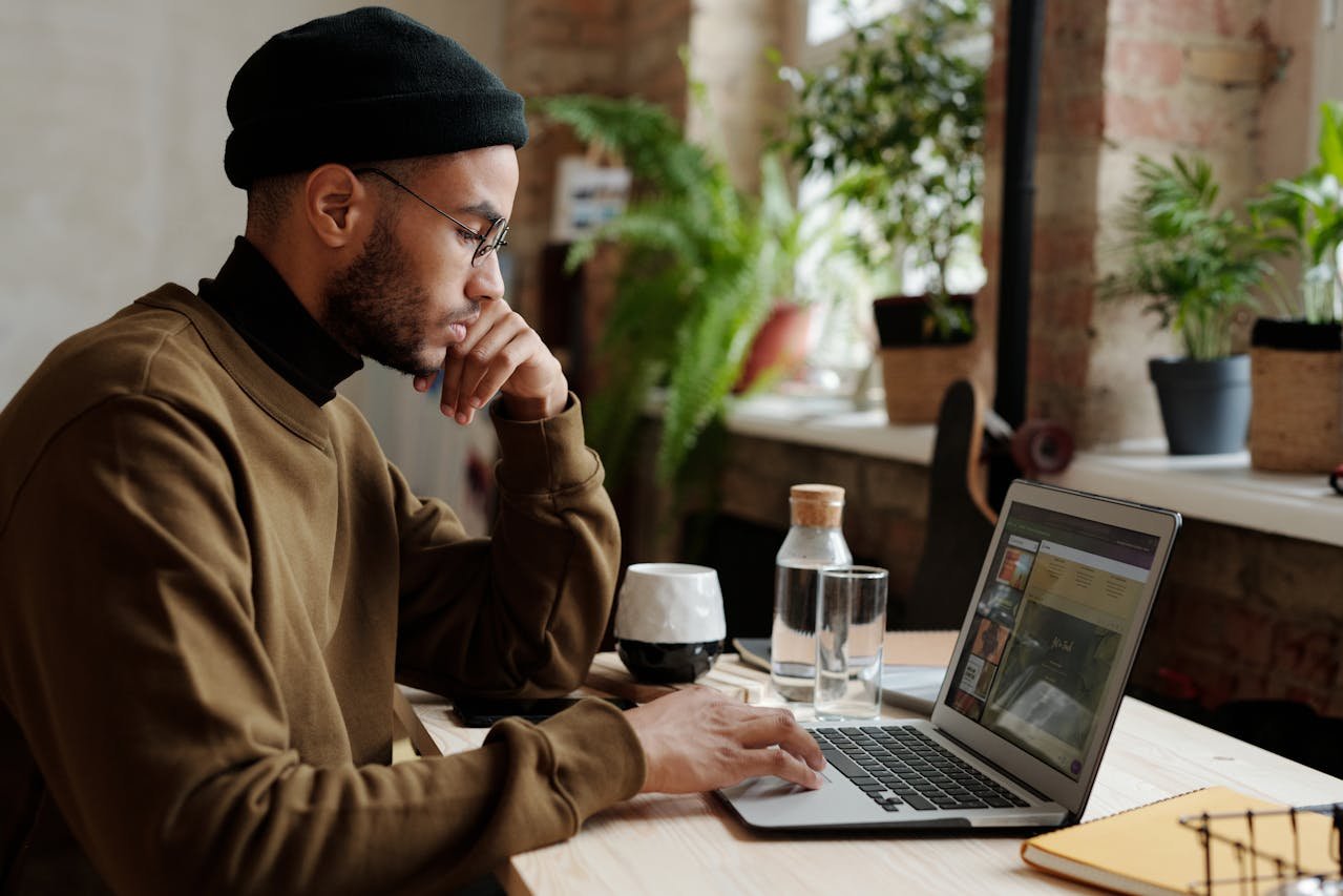 Noocyada Shaqooyinka Remote-ka ah Ee Laga Helo Internet-ka: Fursad Cusub oo u Furan Qof Walba